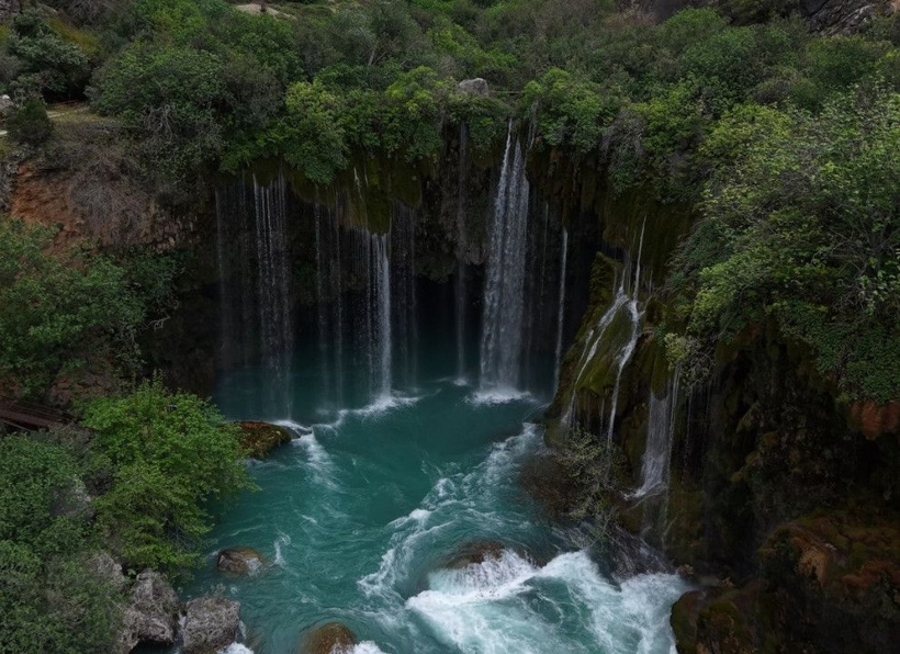 Türkiye'nin 110 milyon yıllık şelalesi 30 metreden turkuaz göle akıyor - Fotoğraf: 4
