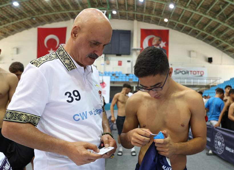 1 milyon 655 bin lira için sıraya girdiler - Resim : 1