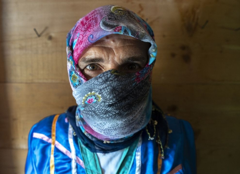 150 yıldır bu köyde yapılıyor: Yüzlerine maske takıp kız kaçırmak için kapı kapı dolaşıyorlar - Fotoğraf: 5