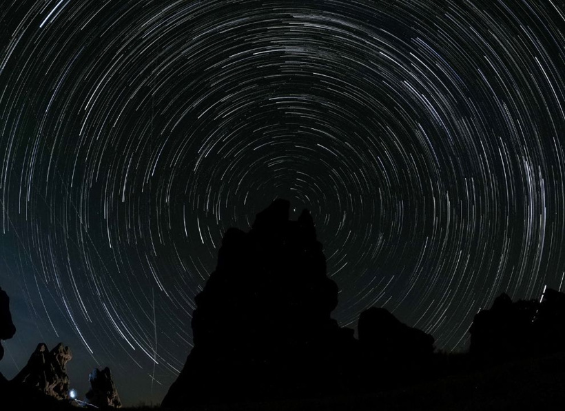 Türkiye'nin üzerine adeta ışık yağdı: Perseid meteor yağmuru nefes kesti - Fotoğraf: 8