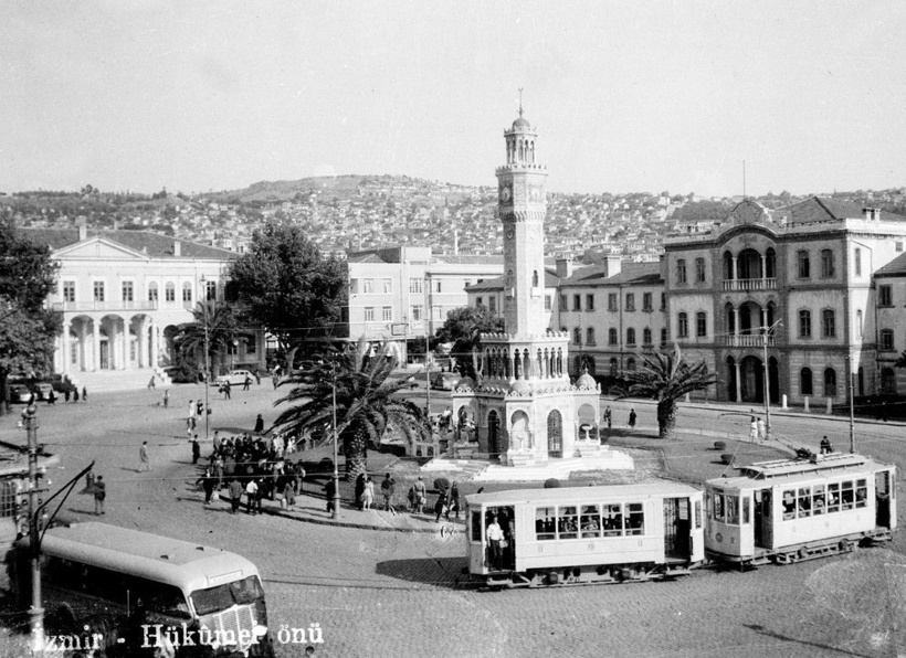 İzmir'in 125 yıllık simgesi ona emanet: Her hafta elleriyle kuruyor - Fotoğraf: 8