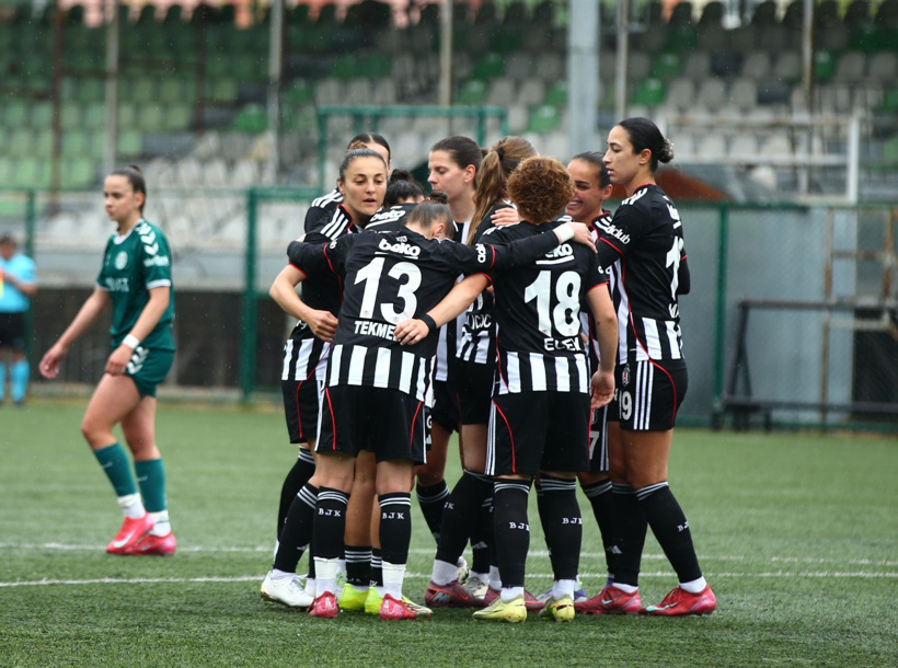 Beşiktaş 6-0 kazandı - Fotoğraf: 3