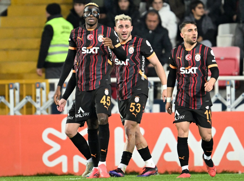 aa-20241208-36427364-36427343-net-global-sivasspor-galatasaray-001.jpg