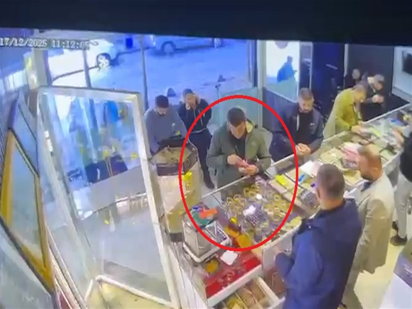 Altınları için komşusunu öldüren sanığa müebbet eşine ise beraat kararı - Resim : 5