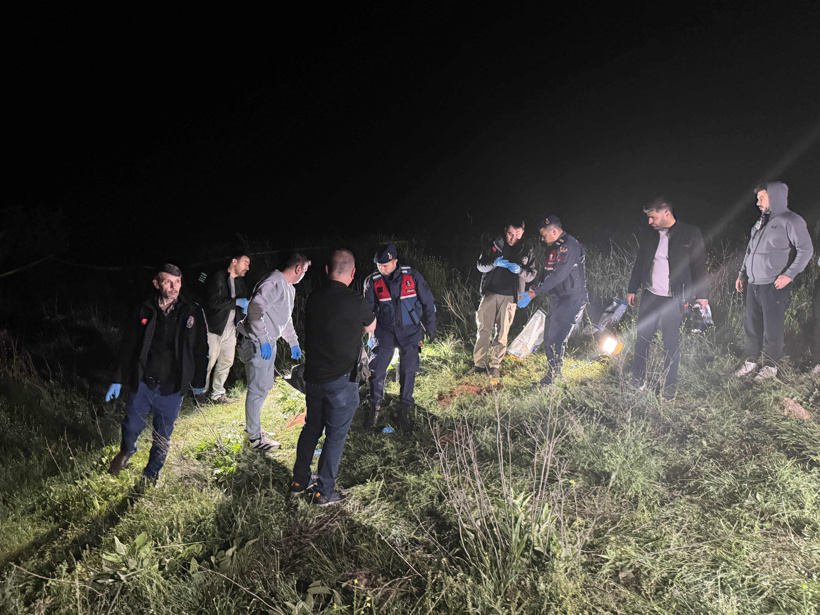 Uşak'ta şüpheli ölüm: Boğazı kesilmiş halde tarlada bulundu - Resim : 2