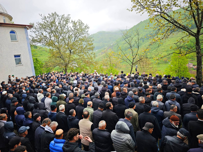 Evlat acısına dayanamadı! Anne ile oğlu birlikte son yolculuğuna uğurlandı - Resim : 2