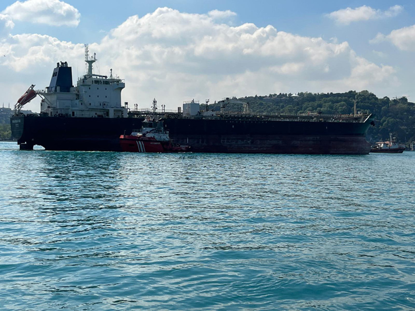 İstanbul Boğazı'nda gemi trafiği çift yönlü kapatıldı - Resim : 1