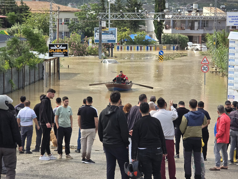 Hatay'da Asi Nehri taştı! Çöken ev ve yollarda can kaybı 2'te çıktı - Resim : 3
