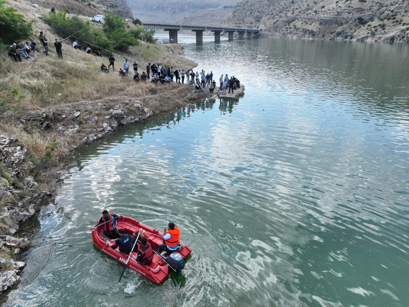 Serinlemek için girdiği Botan Çayı'nda boğuldu: Cansız bedenine ulaşıldı - Resim : 1