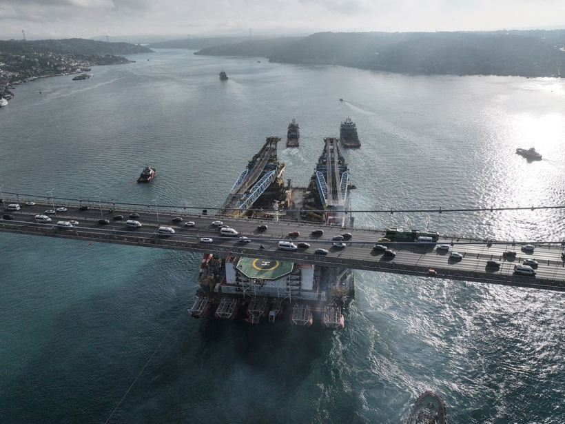 117 bin ton 135 metro boyu ile İstanbul Boğazı trafiğini durdurdu! Görenler gözlerine inanamadı - Resim : 3