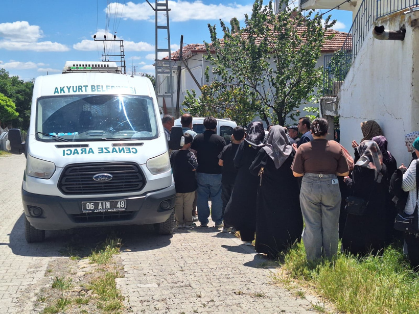 Piknikte kadın katliamı: Tartıştığı eşini bıçaklayarak öldüren erkek her yerde aranıyor! - Resim : 3