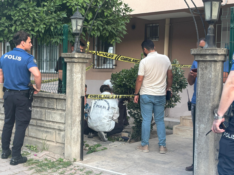 Antalya'da korkunç olay: Bir evin bahçesinde Rus turist ölü bulundu - Resim : 1