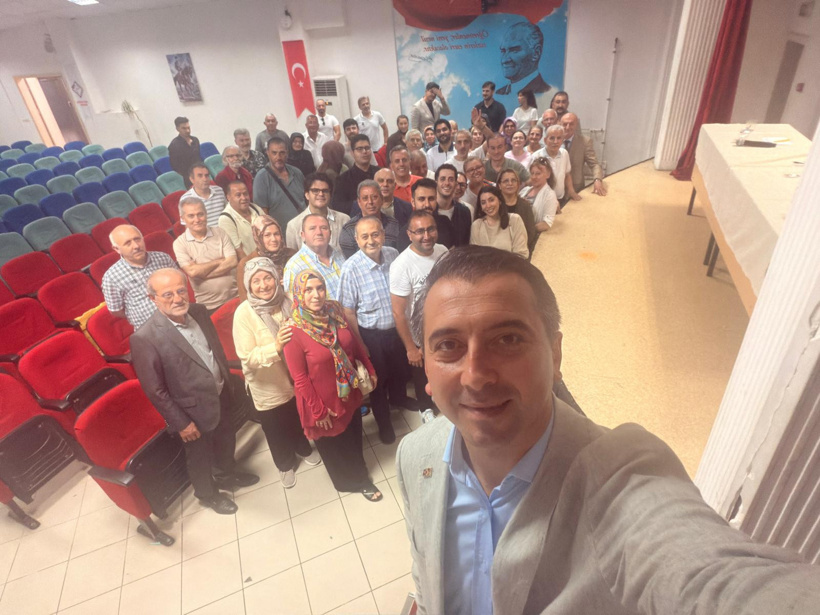 AKP devlet okulunu parti binasına dönüştürdü! Toplantıdan özçekim de paylaştılar - Resim : 2