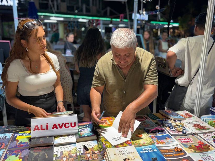 Halikarnas Balıkçısı’nın kentinde edebiyat Turgutreis Meydanı’na taşındı - Resim : 1