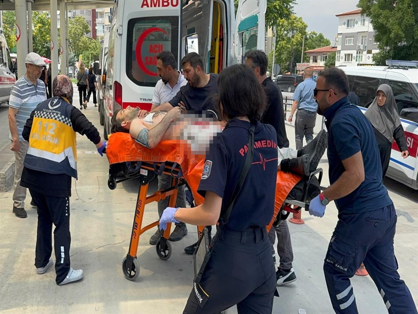 Borç kavgası kanlı bitti! Kuyumcuyu göğsünden vurup kaçtı - Resim : 3