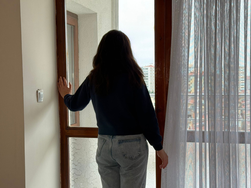 6 kez elektronik kelepçesini kıran eski eşe tekrar aynı ceza verildi! - Resim : 1