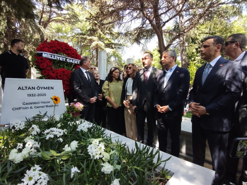 Altan Öymen bugünleri görse ne derdi? Vefatının birinci yılında kabrindeki törende bu soru vardı - Resim : 1