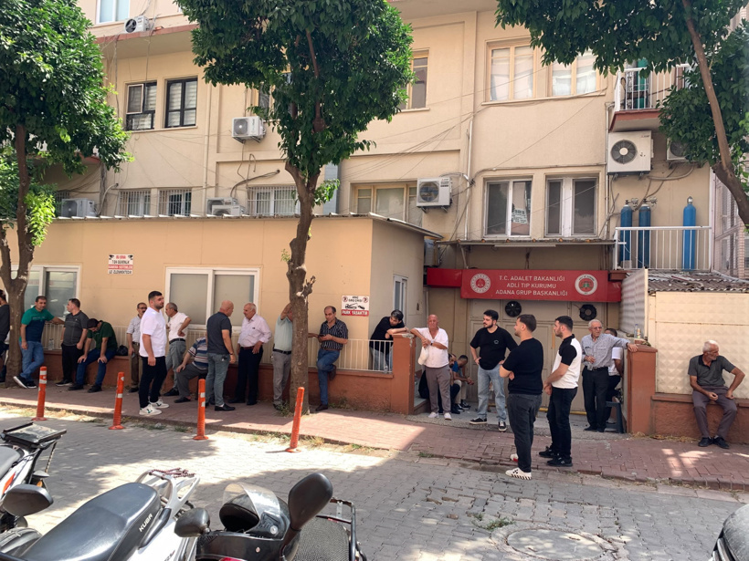 Bekçi koca dehşet saçtı! 7 yaşındaki kızının gözü önünde eşini canice katletti - Resim : 1