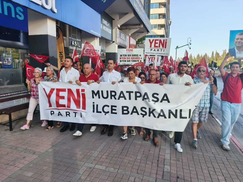 CHP Antalya'da istifa izdihamı: İl ve ilçe örgütleri Yeni Parti'ye yürüdü - Resim : 2