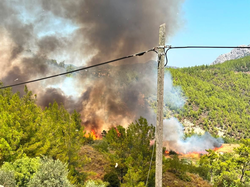 Kaş ve Muğla alev alev yanıyor! Evler boşaltıldı, hastane tahliye edildi, yollar kapandı - Resim : 16