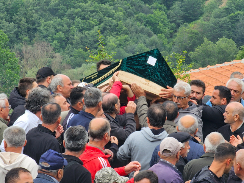 MasterChef şampiyonu Eren Kaşıkçı memleketinde gözyaşlarıyla uğurlandı - Resim : 1