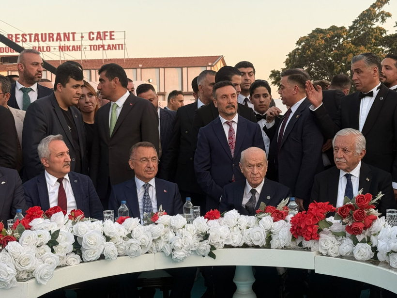 Devlet Bahçeli nikah şahidi oldu: Melih Gökçek de oradaydı - Resim : 1