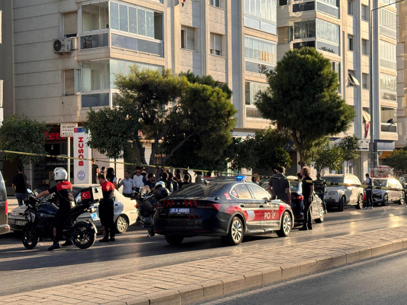 Son dakika | İzmir’de silahlı banka soygunu : Müşteriler ve çalışanlar rehin alındı - Resim : 1