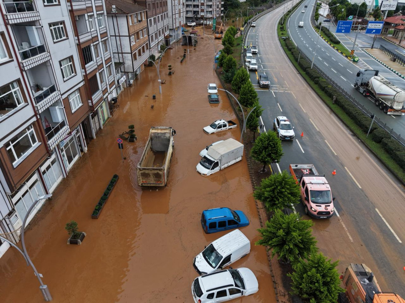 Dört il sele teslim oldu! İhbar yağıyor yüzlerce ekip sahada - Resim : 5