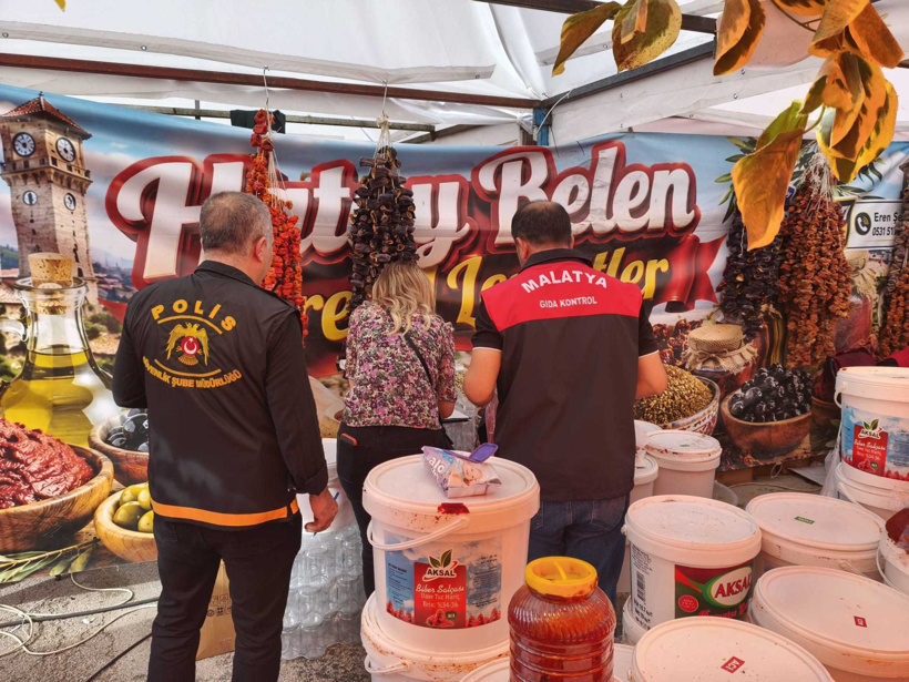 Gıda fuarında bile sahtecilik yapmışlar! Hepsine el konuldu - Resim : 3