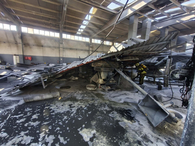 İzmir'de metal fabrikasında meydana gelen patlamadan acı haber: Tedavi gördüğü hastanede hayatını kaybetti - Resim : 1