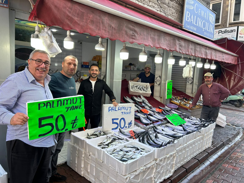 Tanesi 40 liraya kadar düştü: Alan poşet poşet evine götürüyor - Resim : 1