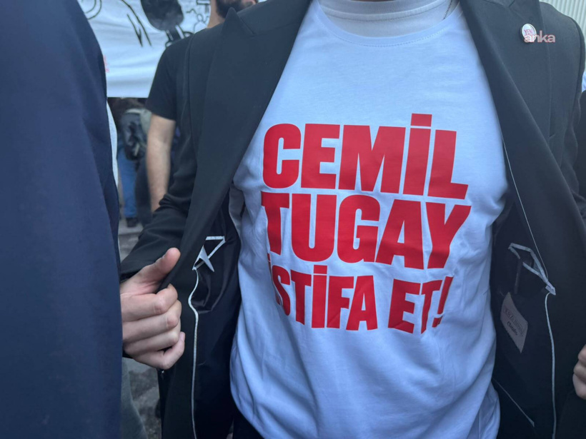 İzmir’de meclis toplanamadı! YENİ Parti'den AKP'li Tugay'a tepki: Azıcık onurun kaldıysa istifa et - Resim : 2