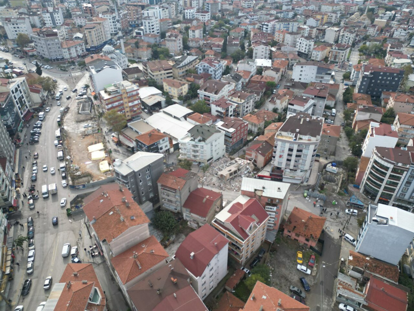 gebzede-yikilan-binanin-yakinindaki-12-992359-294458.jpg
