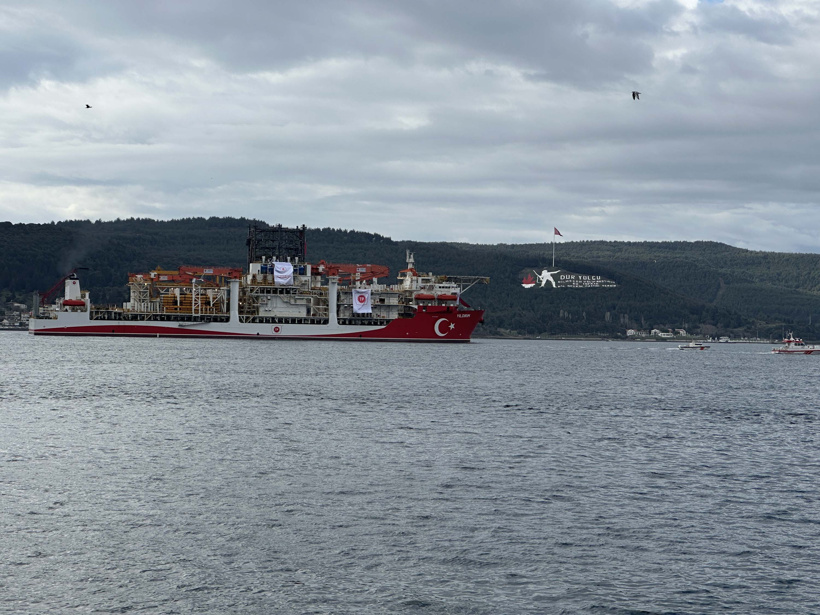 yildirim-derin-deniz-sondaj-gemisi-1.jpg