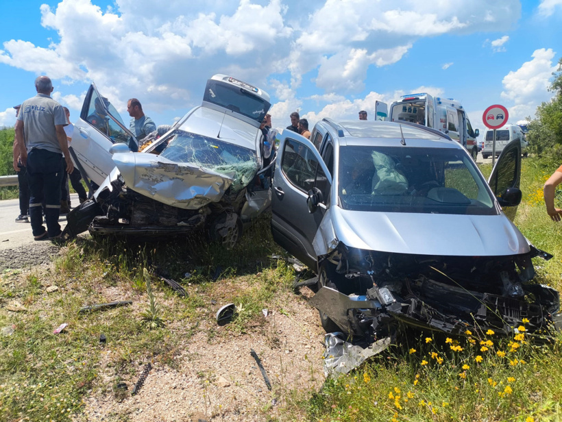 Isparta’da yürek yakan kaza: Aynı aileden 3 kişi hayatını kaybetti - Resim : 1
