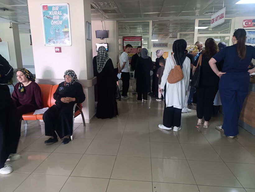 Bayram için geldikleri kentte sudan zehirlendiler: 55 kişi hastanelik oldu - Resim : 2