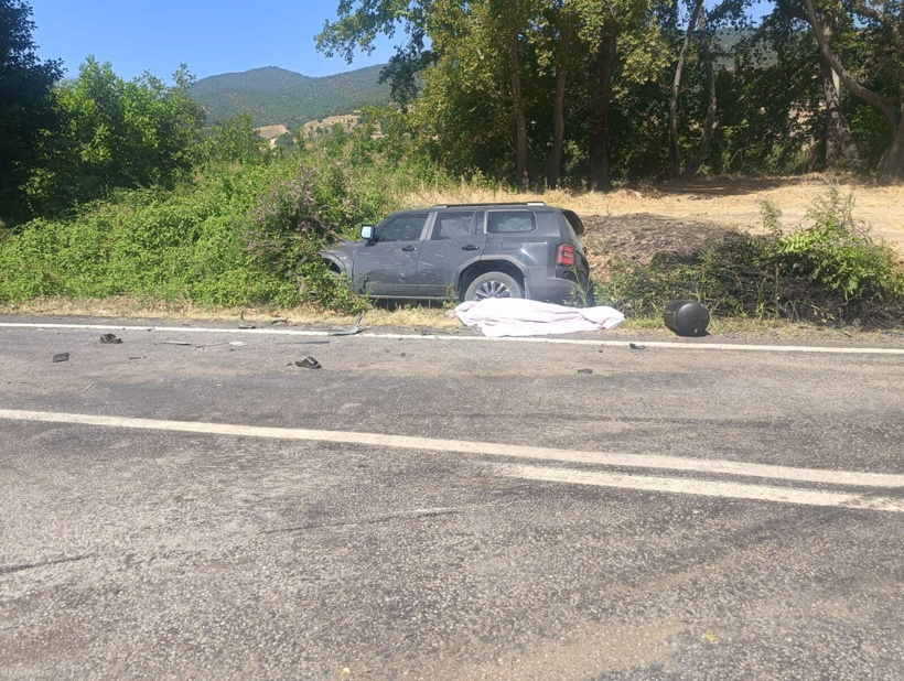 Karşı şeritten gelen araçla çarpıştılar! 2 kardeş öldü 2 yaralı - Resim : 2