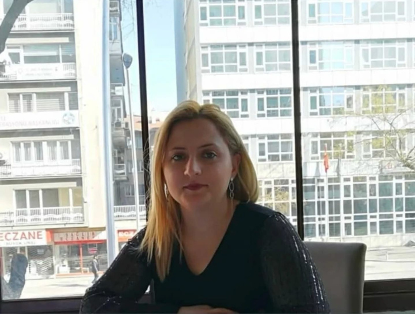 Altınları için komşusunu öldüren sanığa müebbet eşine ise beraat kararı - Resim : 1