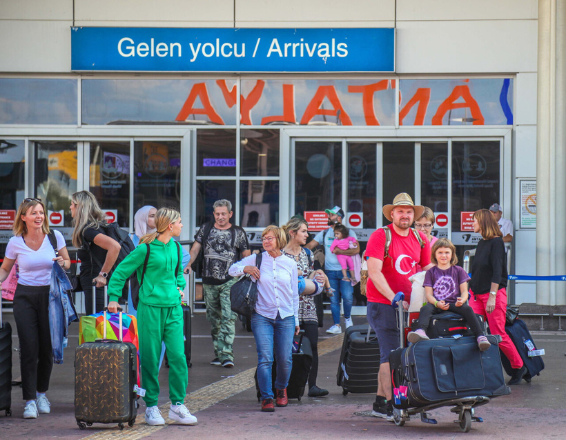antalyaya-gelen-her-4-turistten-2si-r-407883-120199.jpg