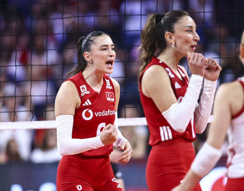 Santarelli molada Filenin Sultanları'na ne söyledi? Türkiye Polonya saat kaçta hangi kanalda? - Fotoğraf: 7