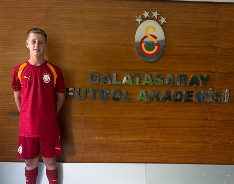 Çocukluk hayalini gerçekleştirdi: Galatasaray'a transfer oldu - Resim : 1