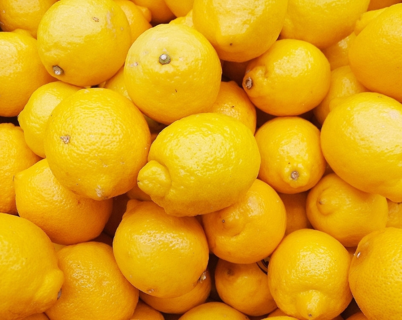 Dolapta kalan limonları çöpe atmadan önce bir kere daha düşünün!