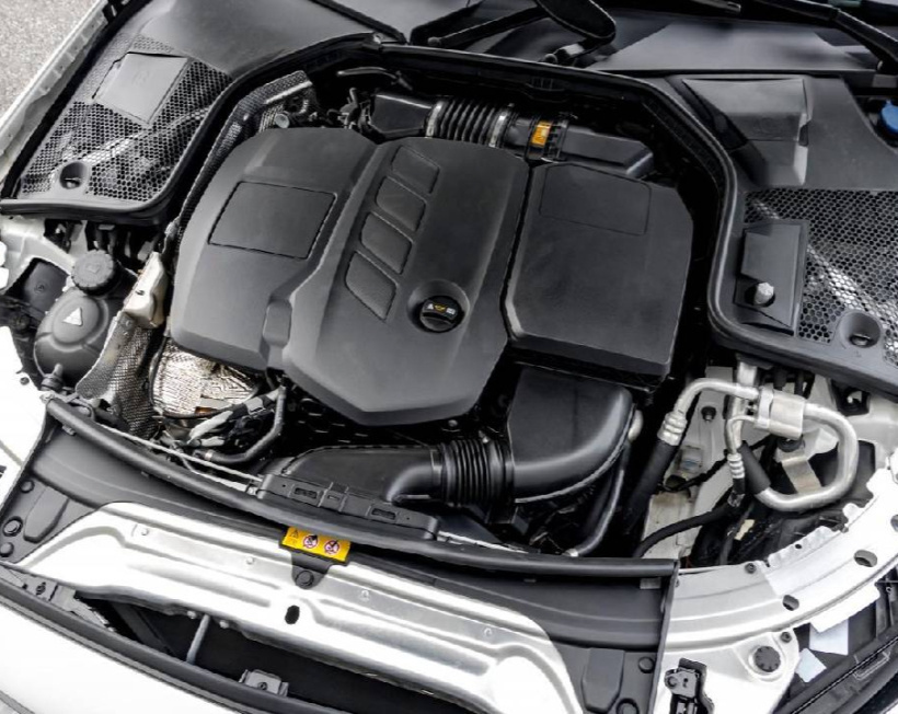 Ustaları işsiz bırakan araba motorları