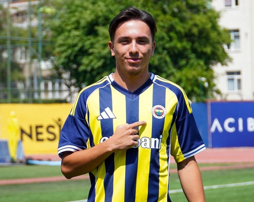 Aziz Yıldırım Galatasaray'dan transfer yaptı: Fenerbahçe'de imzalar atıldı - Resim : 1