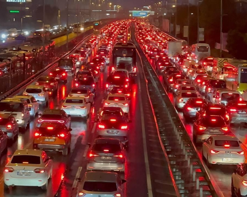 Trafikte yeni dönem 1 eylülde başlıyor: Kaza yapan bu numarayı arayacak