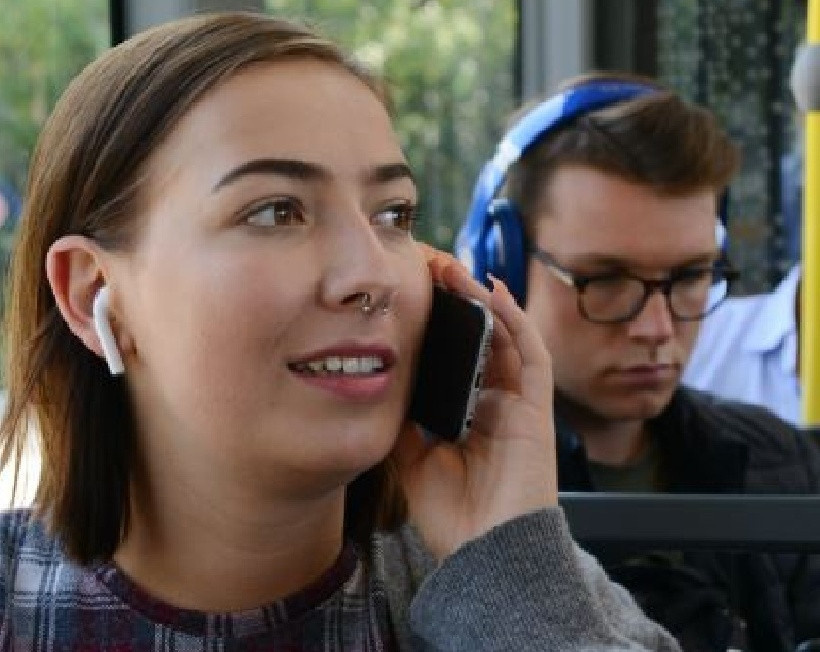 Otobüste yüksek sesle müzik dinleyen yanacak: 20 bin lira ceza kesilecek