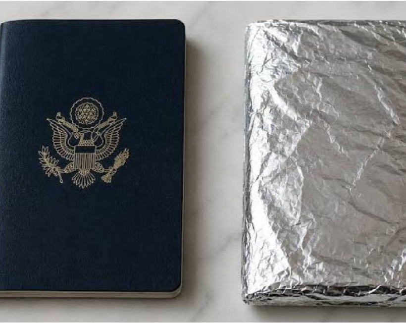 Pasaportu folyoya sarmak çılgınlığı: Uzmanlar bu yöntem için ne diyor?