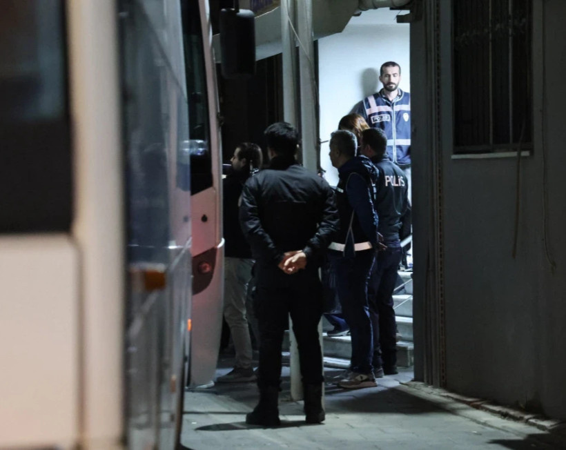 Bayraklı Belediyesi operasyonu: Kılıçdaroğlu'nun akrabası dahil 43 kişi adliyede
