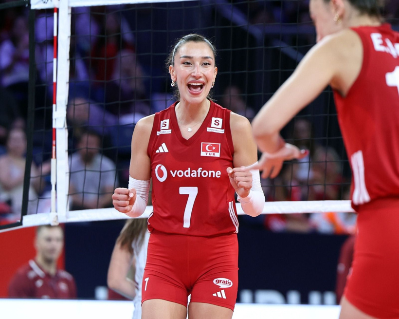 Görülmemiş olay! Zehra Güneş ve Melissa Vargas'a koştular? Neden tartıştıkları ortaya çıktı - Fotoğraf: 7