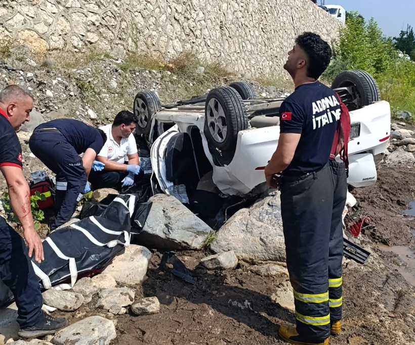 Otomobil dereye uçtu 2 kişi hayatını kaybetti - Resim : 2